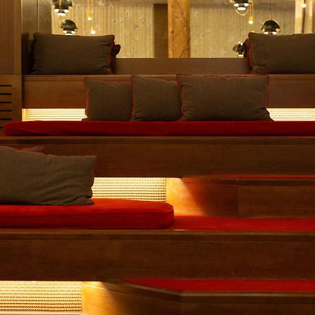 Hyatt Centric Gran Via Madrid Hotell Eksteriør bilde The interior of the lounge